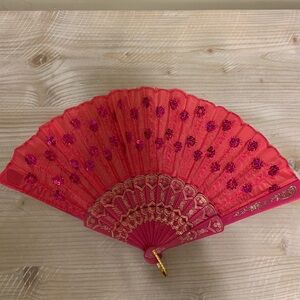 Pink fan, great condition
